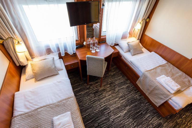 Grand Jules - Boat 3*